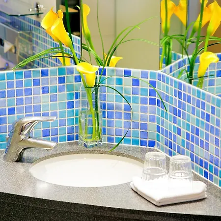 Exe Park Hotell 3*