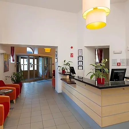 Отель Exe Park 3*
